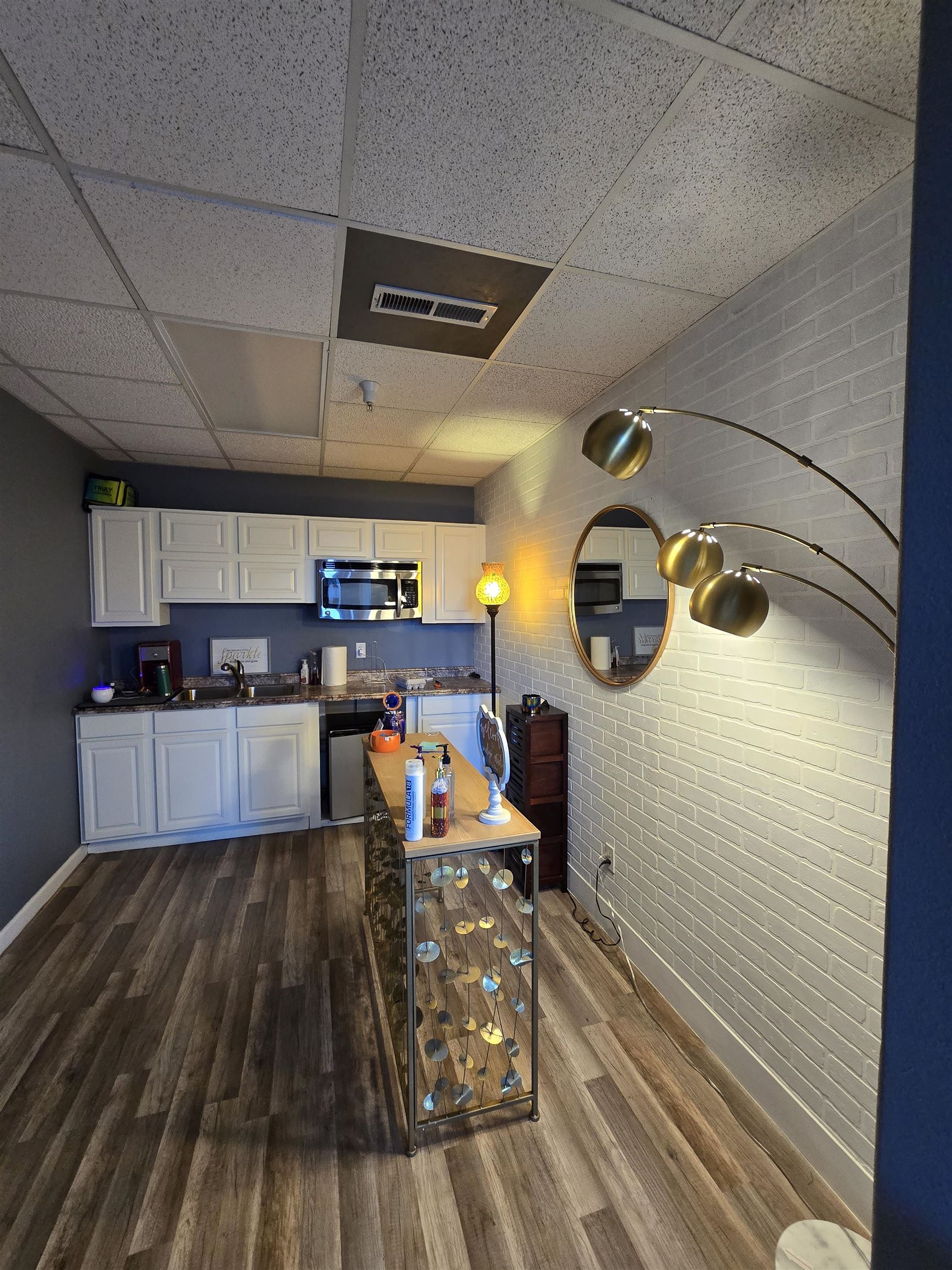 359 Colorado Avenue Unit: 203 B