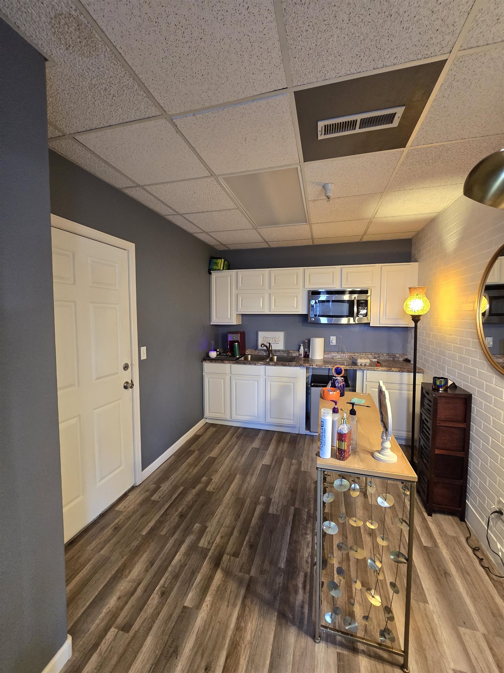 359 Colorado Avenue Unit: 203 B