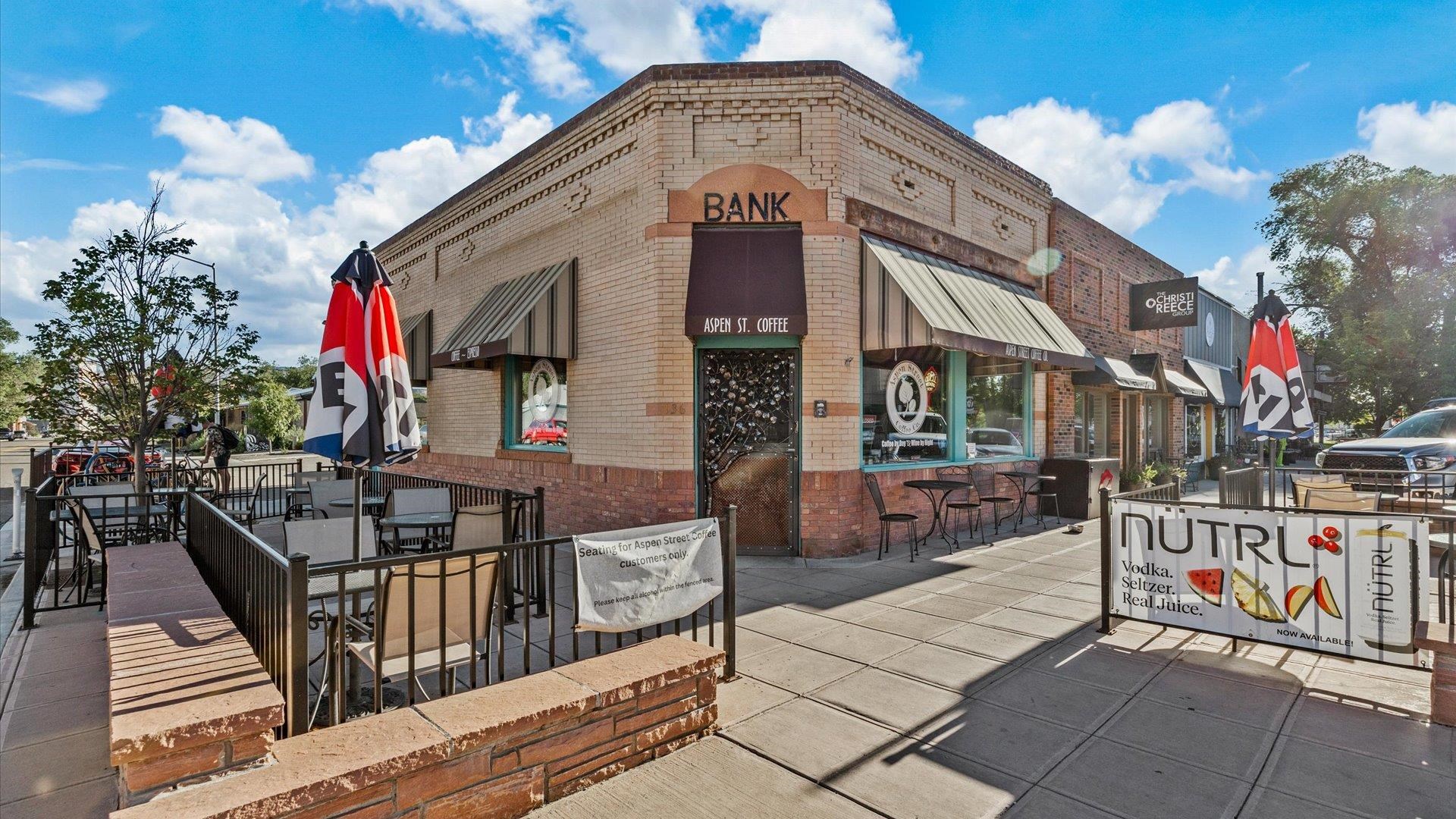 136 E Aspen Avenue