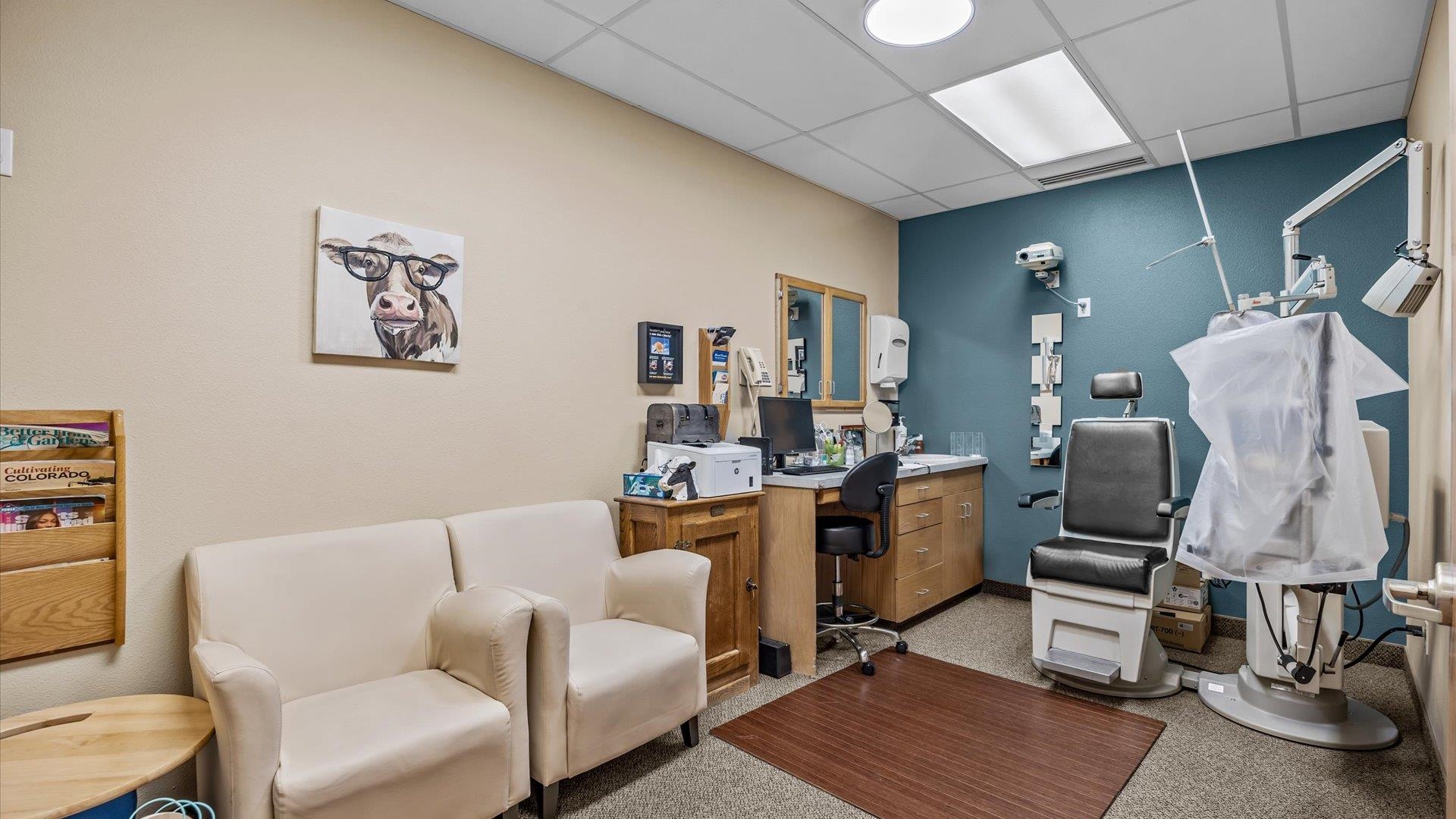 2737 Crossroads Boulevard