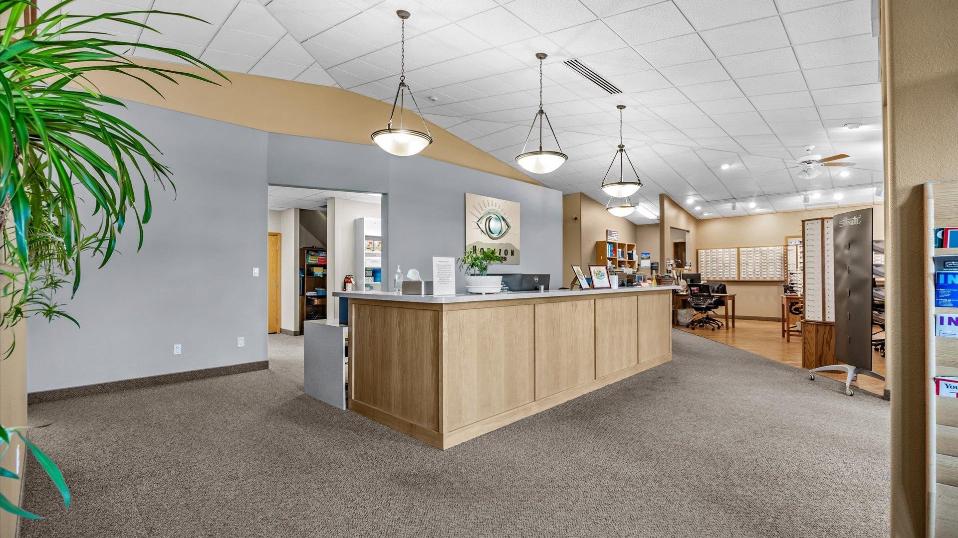 2737 Crossroads Boulevard