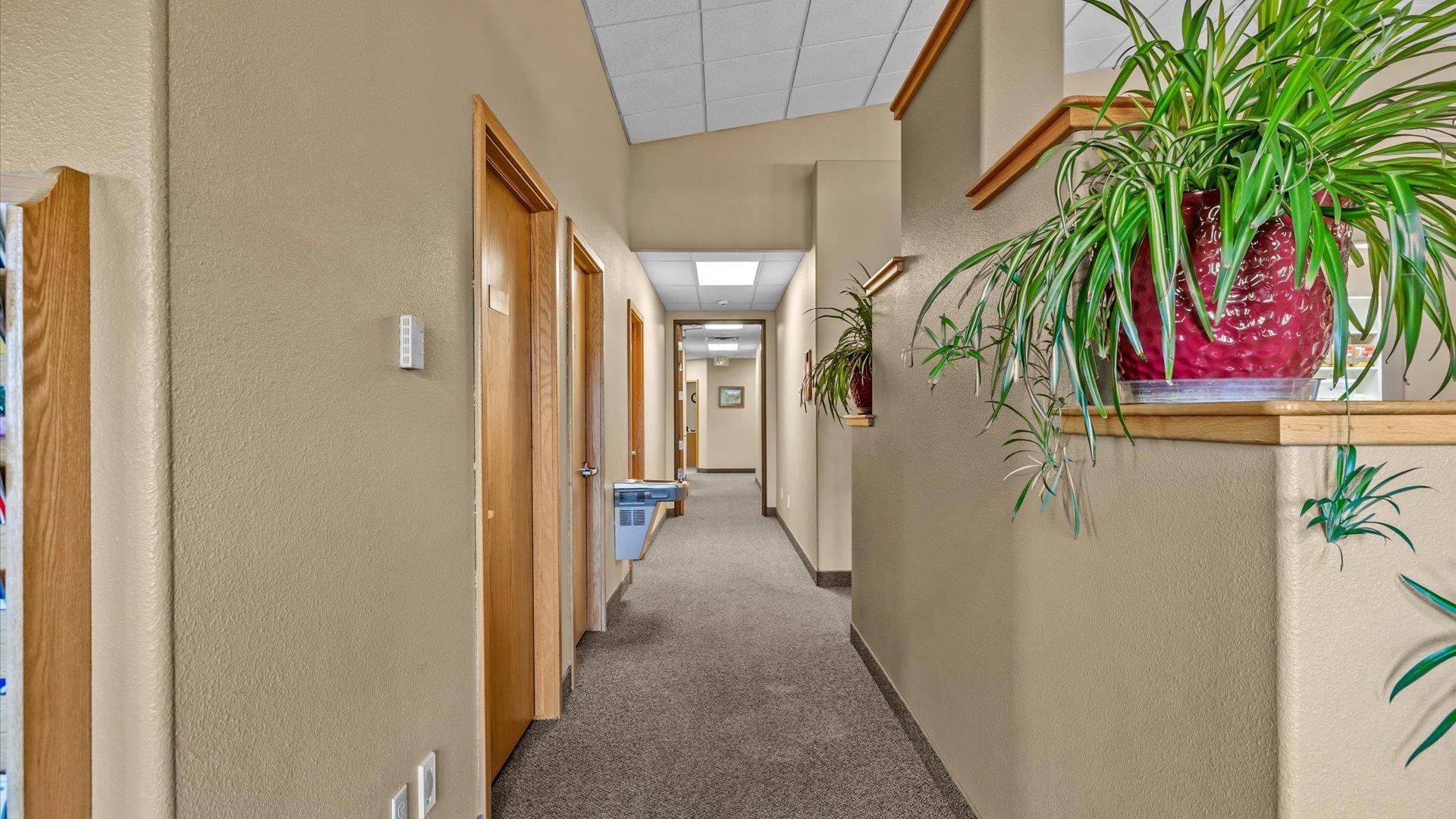 2737 Crossroads Boulevard