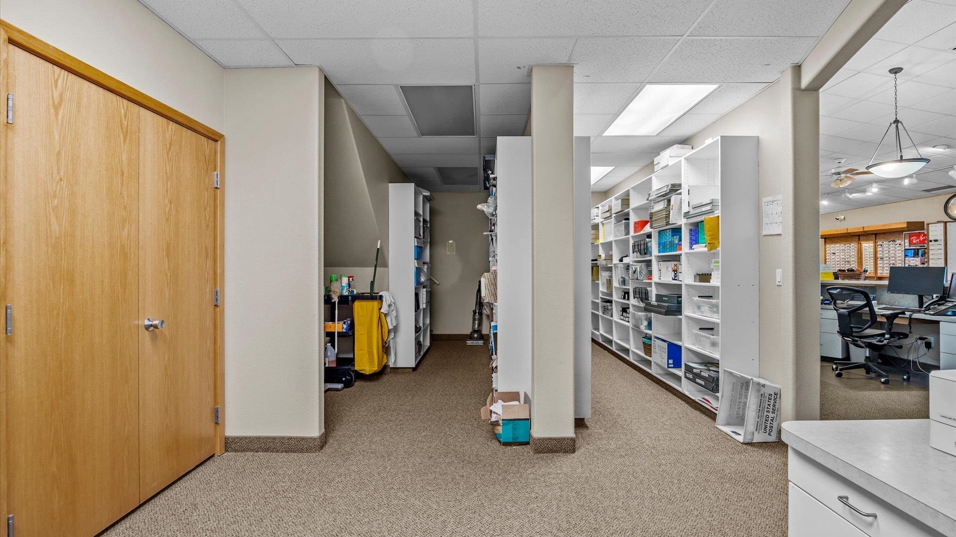 2737 Crossroads Boulevard