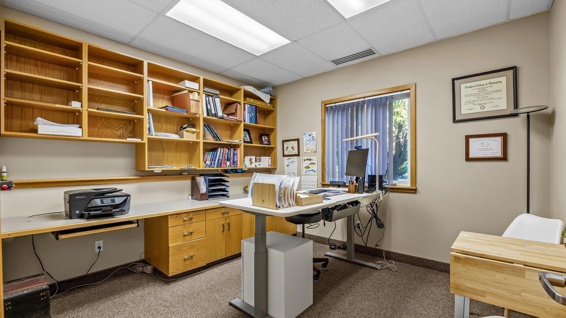 2737 Crossroads Boulevard