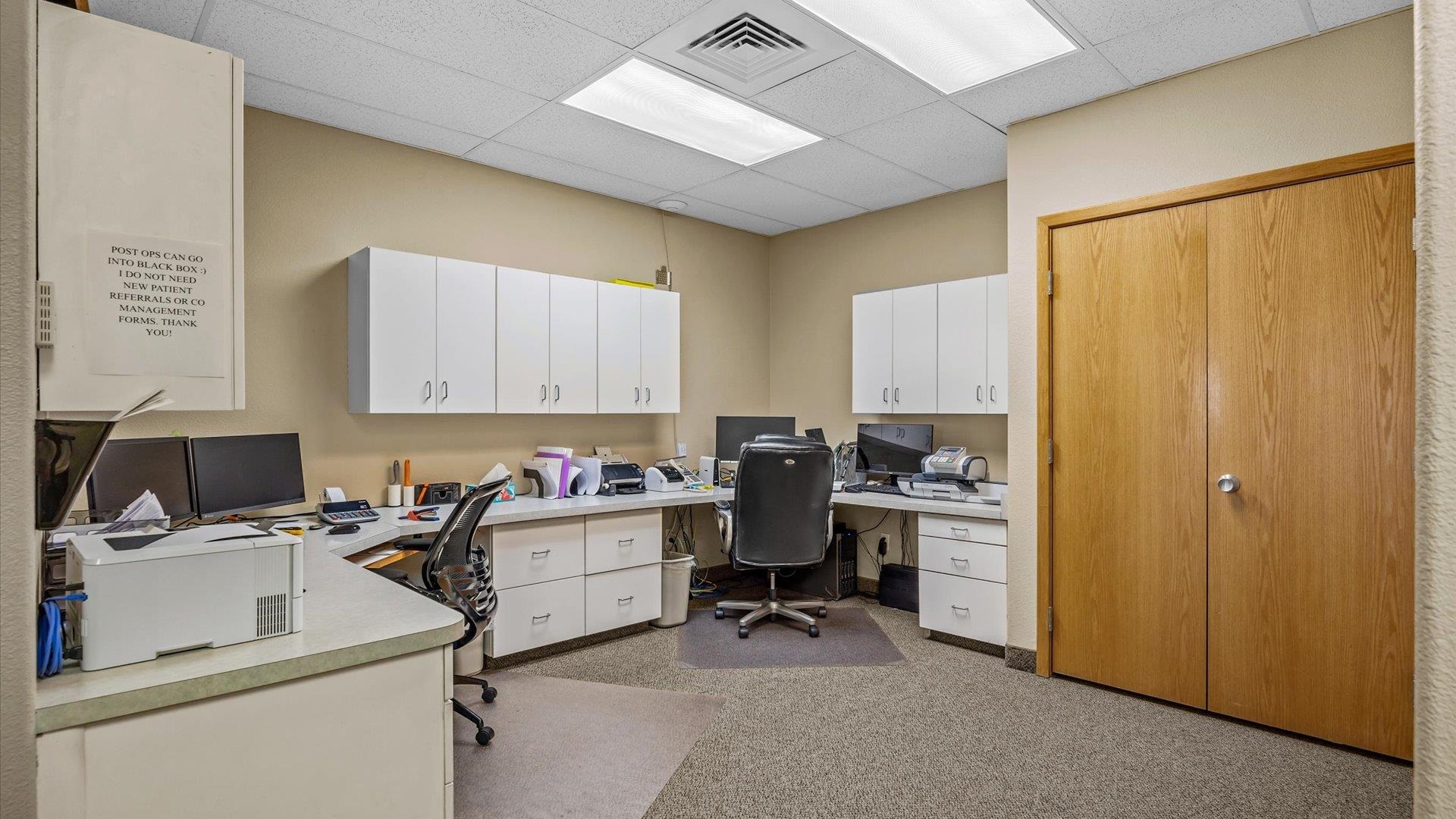 2737 Crossroads Boulevard