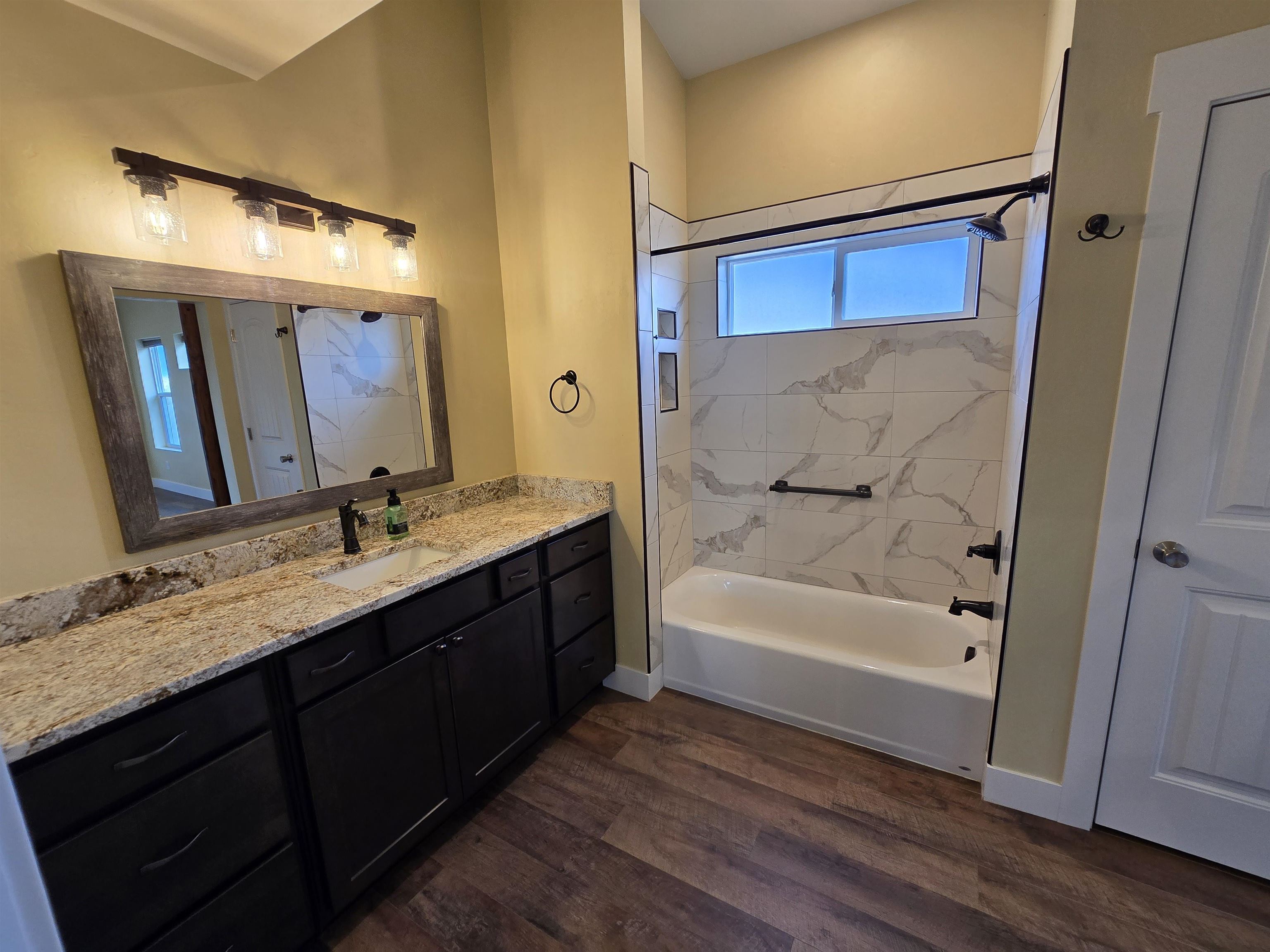 1853 Broadway Unit: A