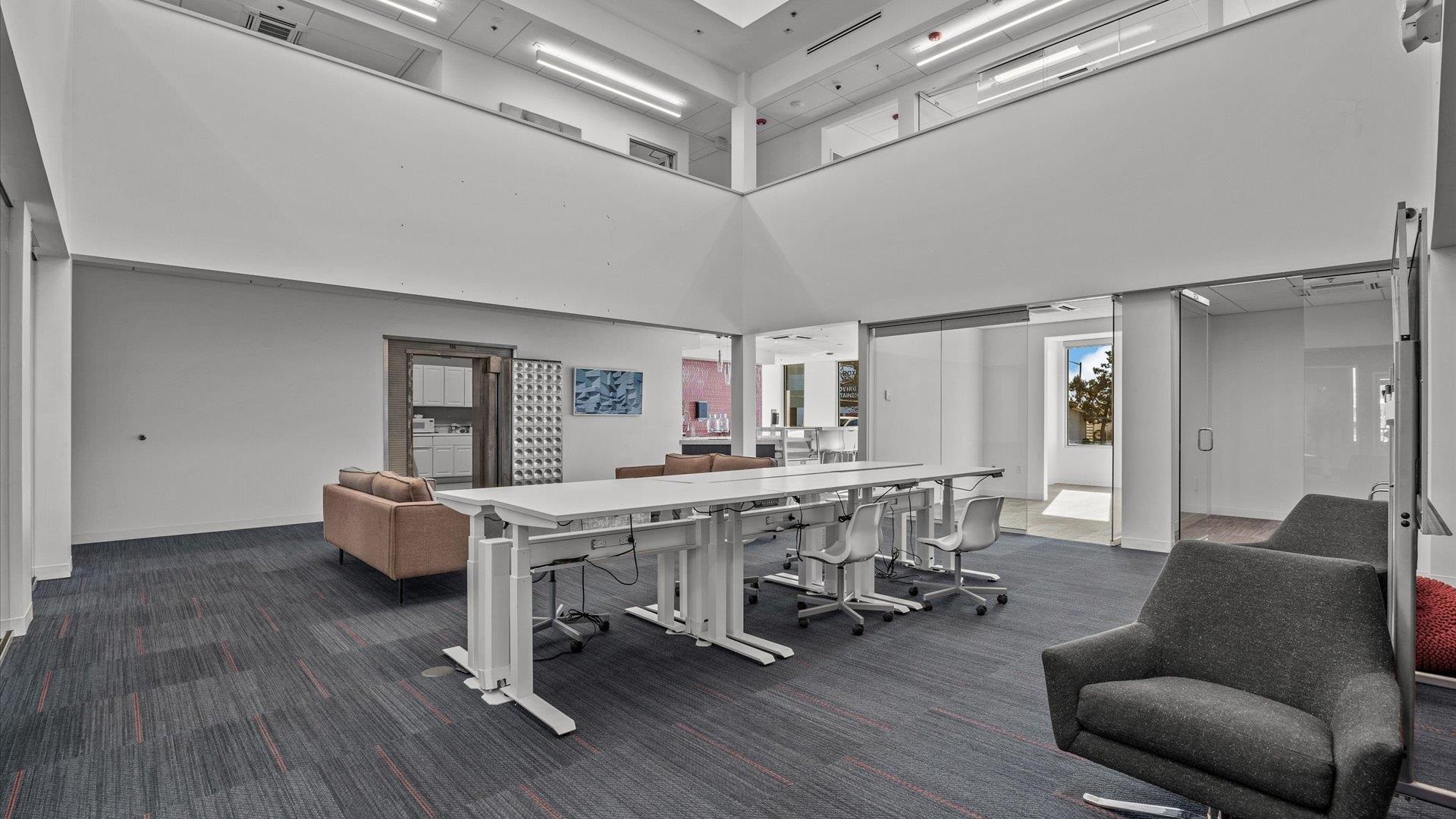 2755 North Avenue Unit: 123A