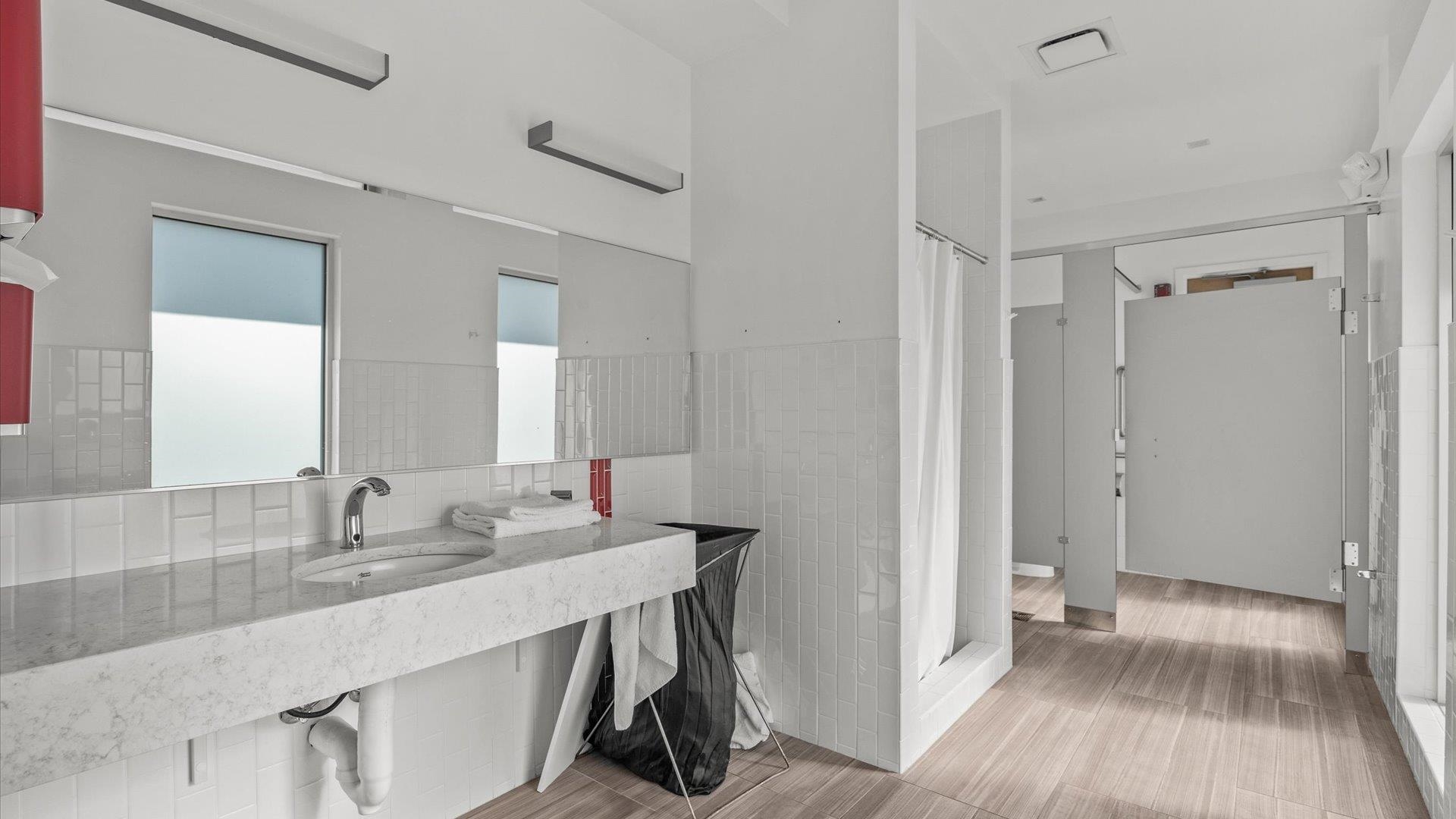 2755 North Avenue Unit: 206