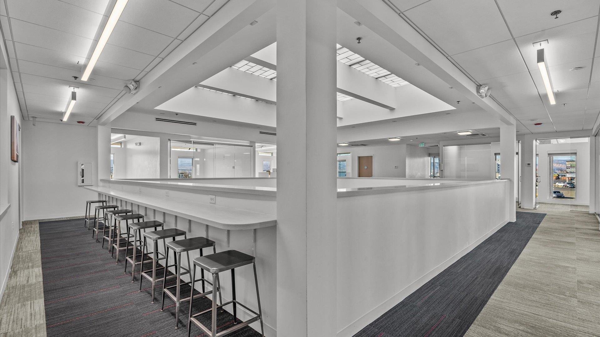 2755 North Avenue Unit: 208