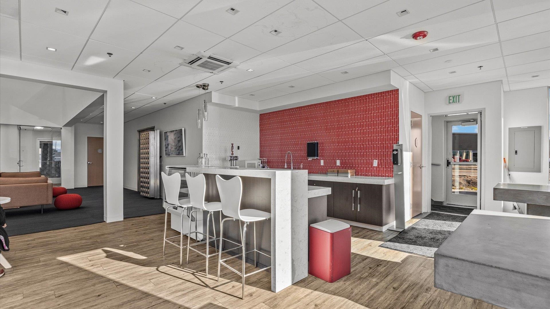 2755 North Avenue Unit: 210