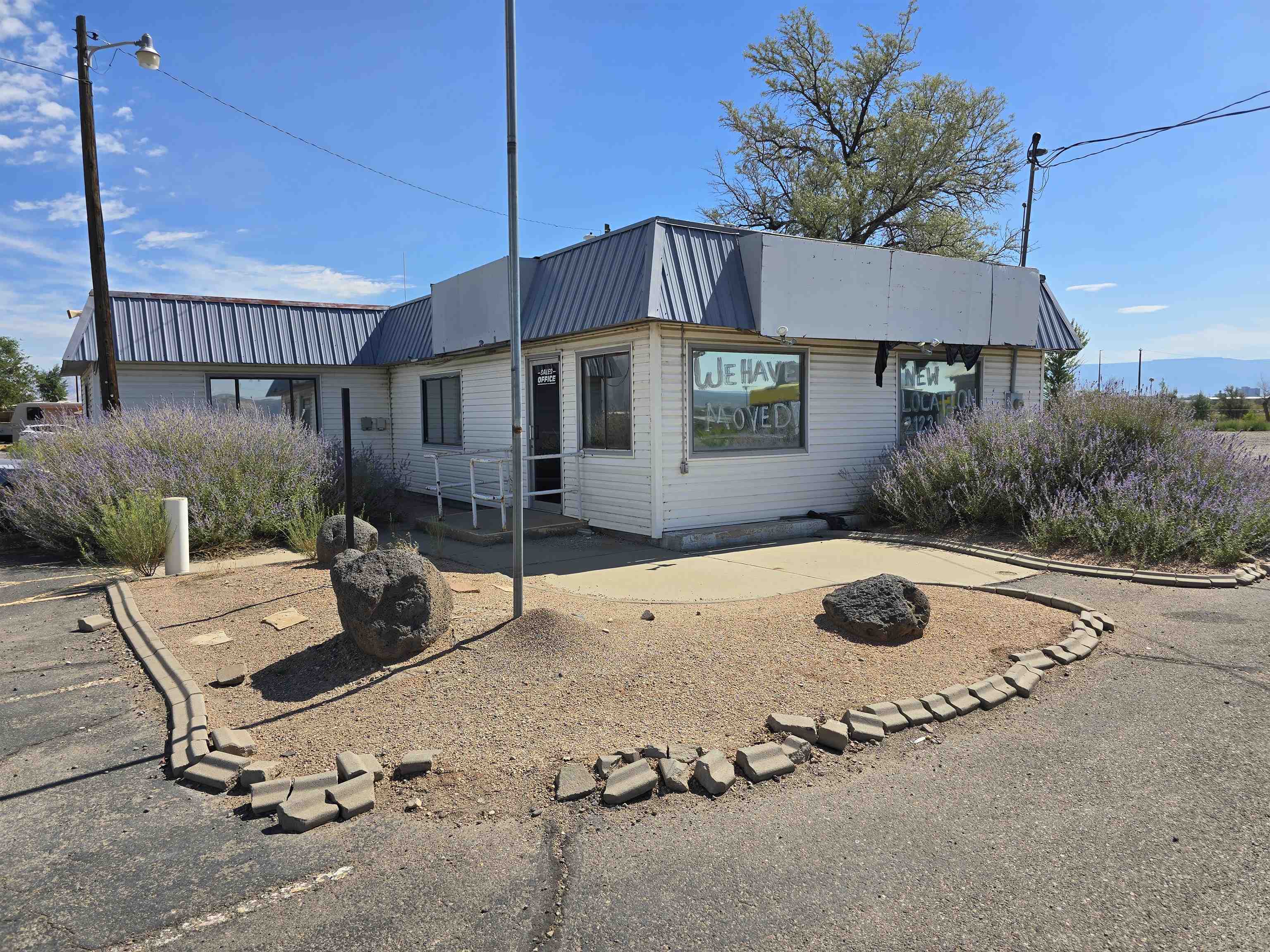 2324 Highway 6&50
