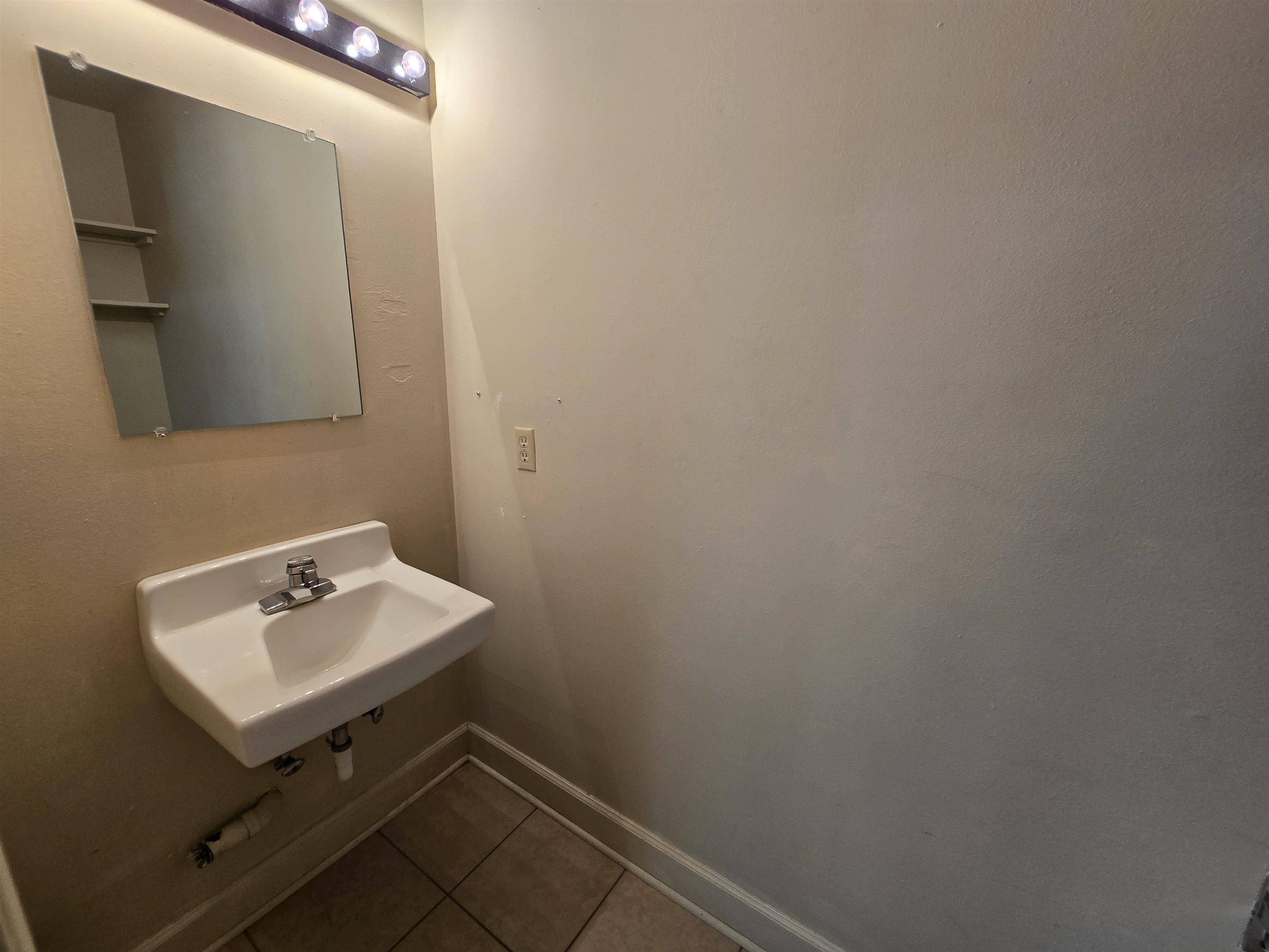 1000 N 9th Street Unit: 18