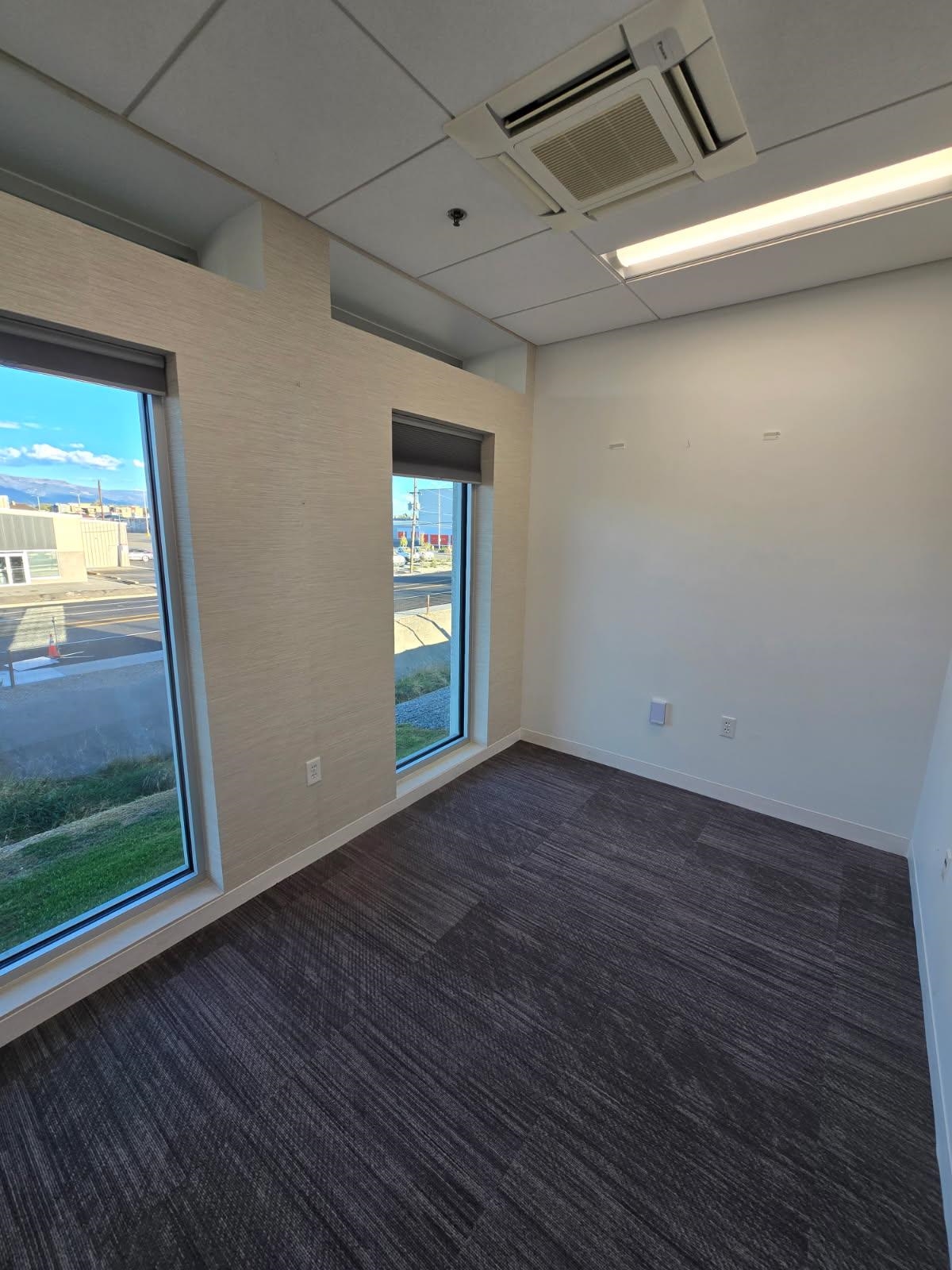 2755 North Avenue Unit: 212