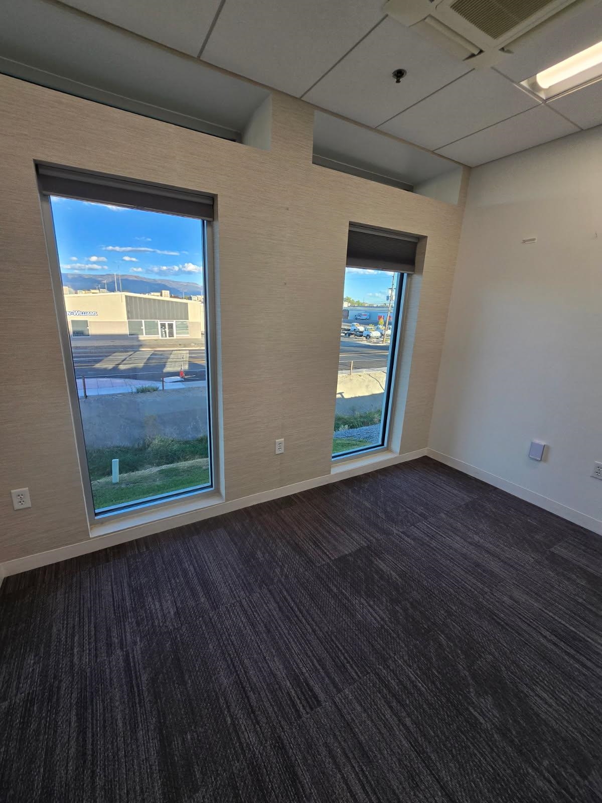 2755 North Avenue Unit: 212