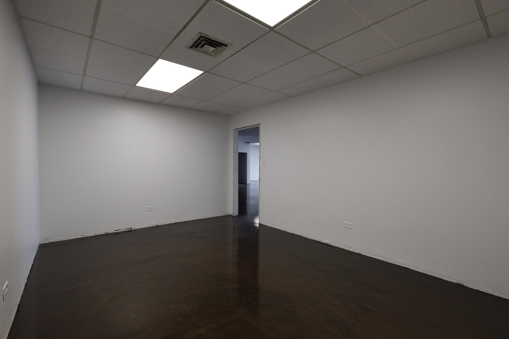 2923 North Avenue Unit: 1