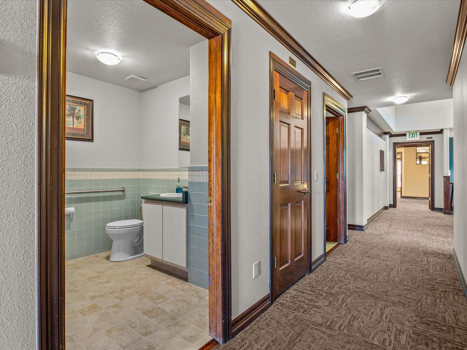 800 Belford Avenue Unit: 202