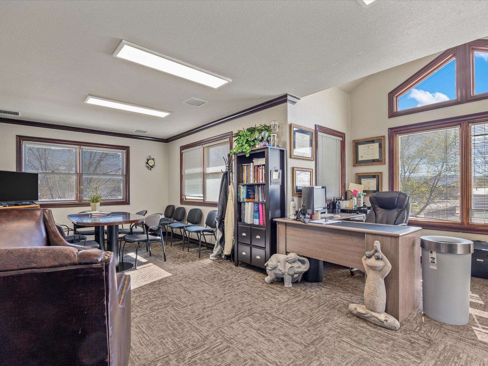 800 Belford Avenue Unit: 200A