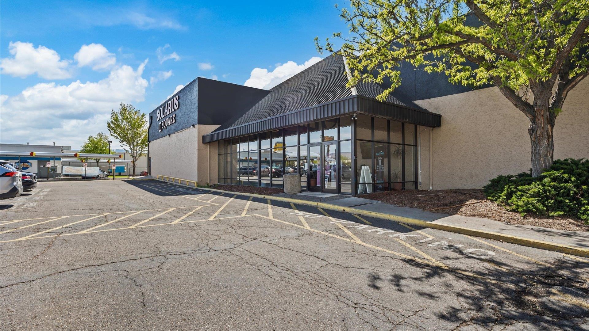 2829 North Avenue Unit: 106/107