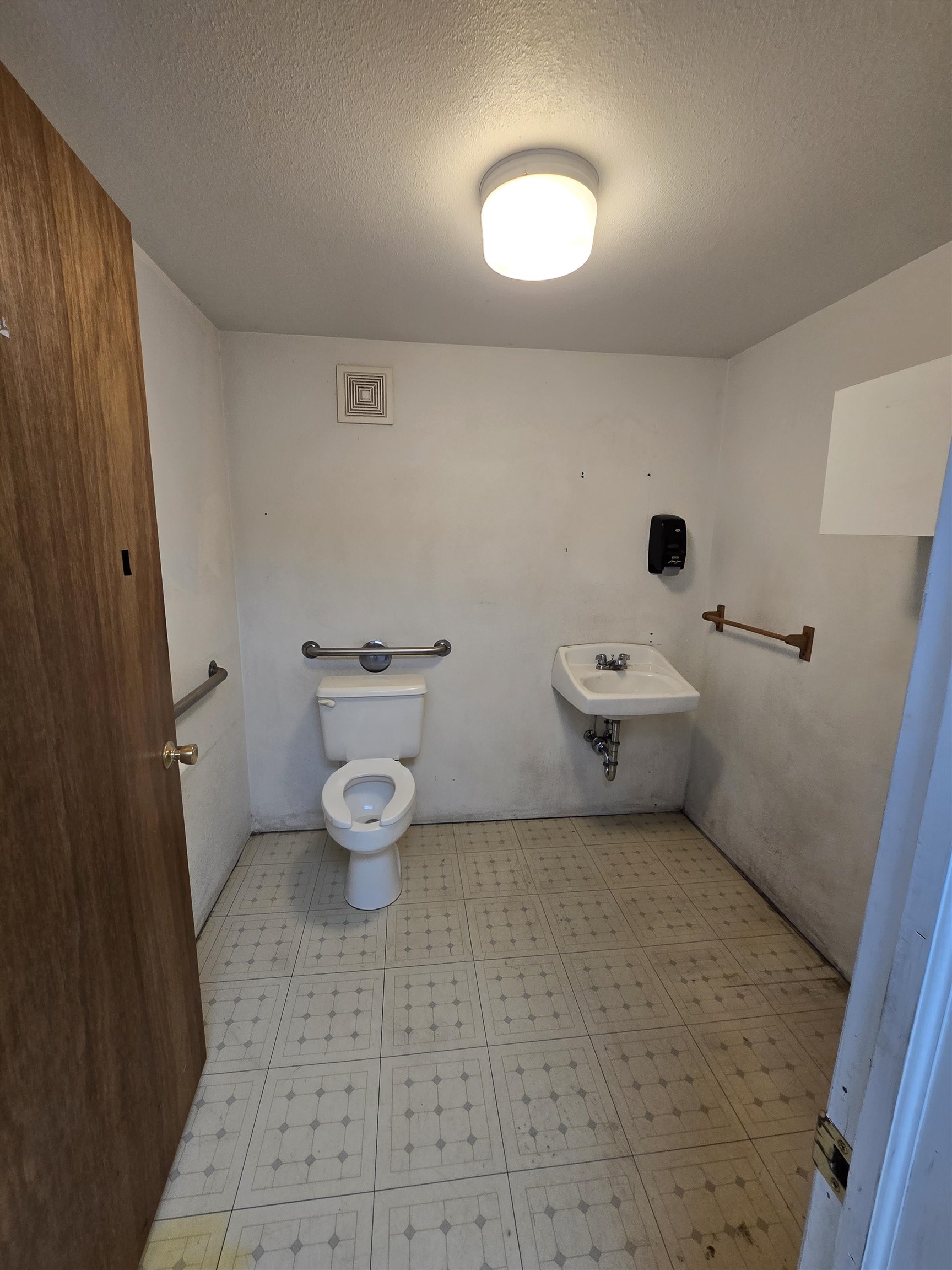 2493 Highway 6&50 Unit: 15