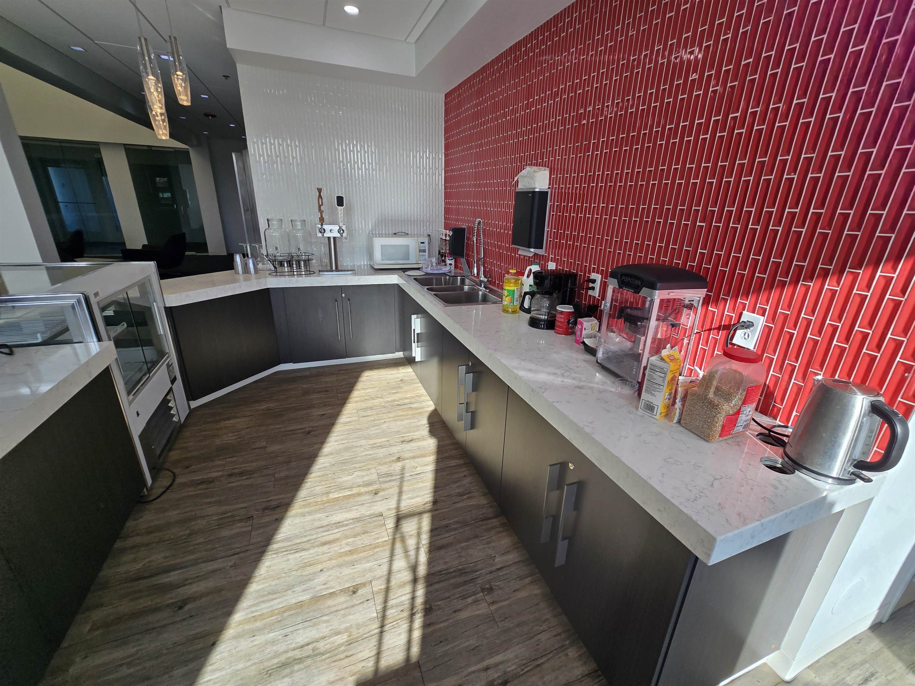 2755 North Avenue Unit: Coffee Bar