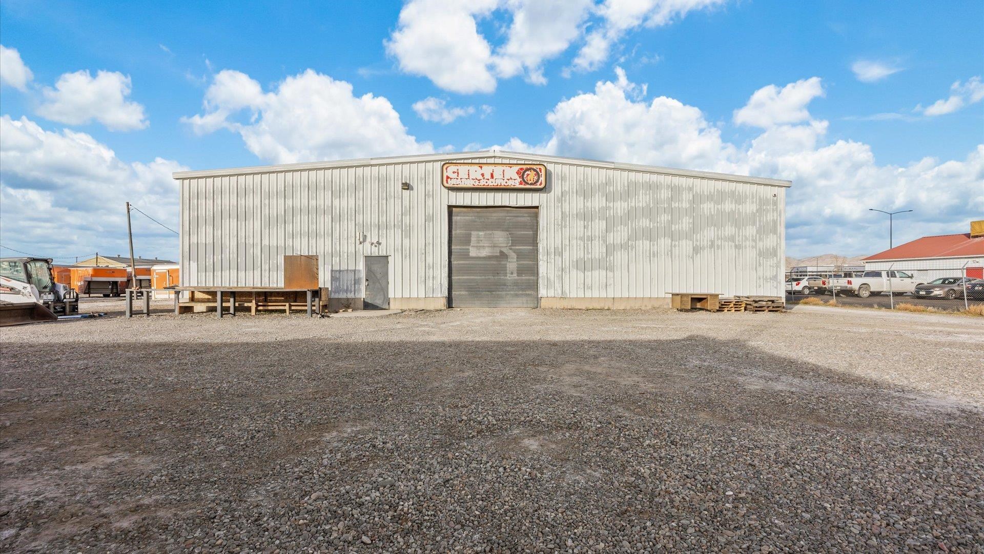 2390 & 2394 Leland Avenue