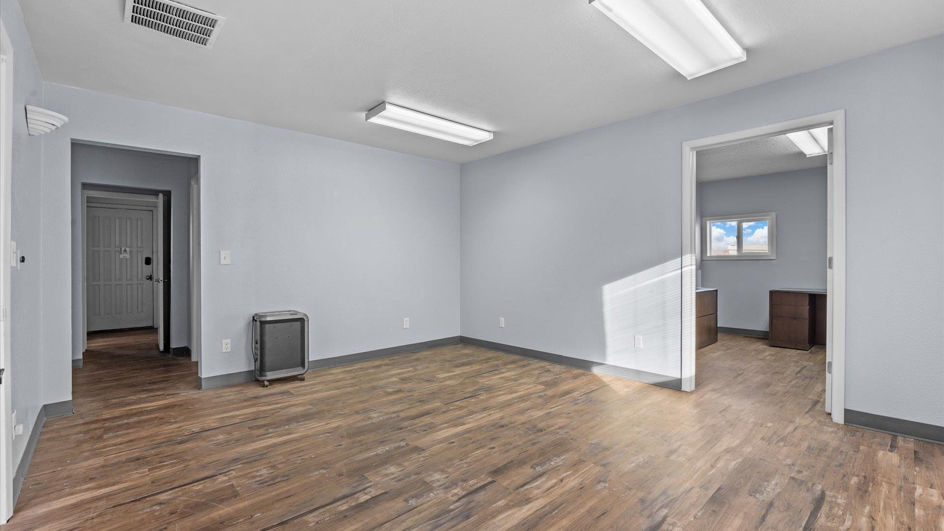 2390 & 2394 Leland Avenue