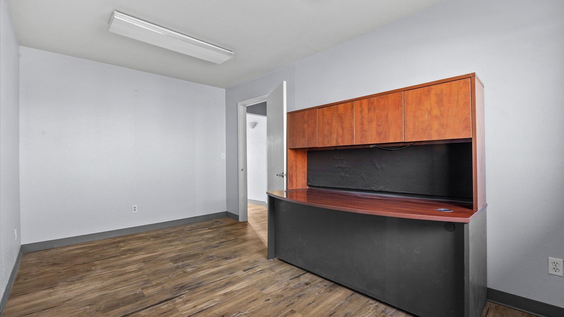 2390 & 2394 Leland Avenue