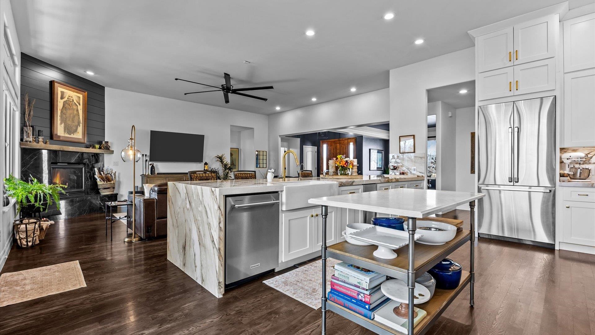 3512 Woodgate Drive