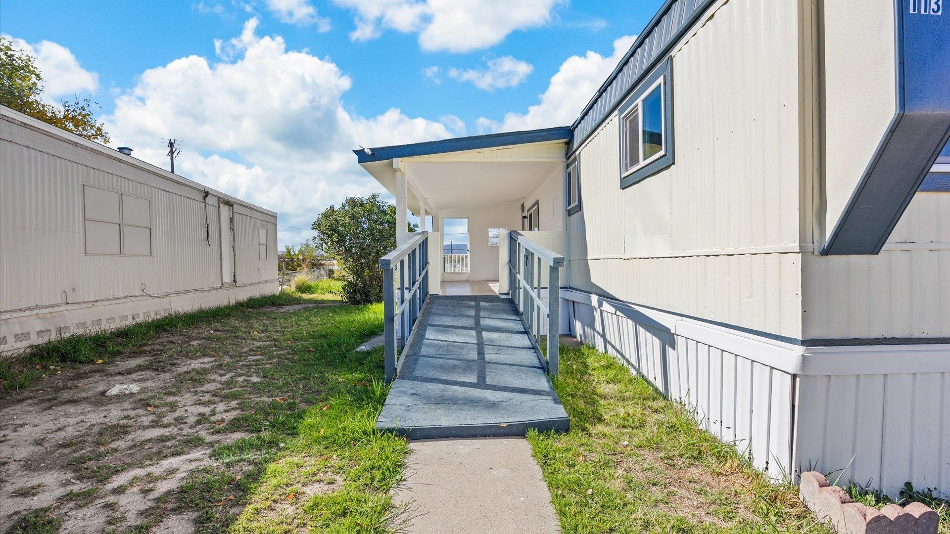 424 32 Road Unit: 113