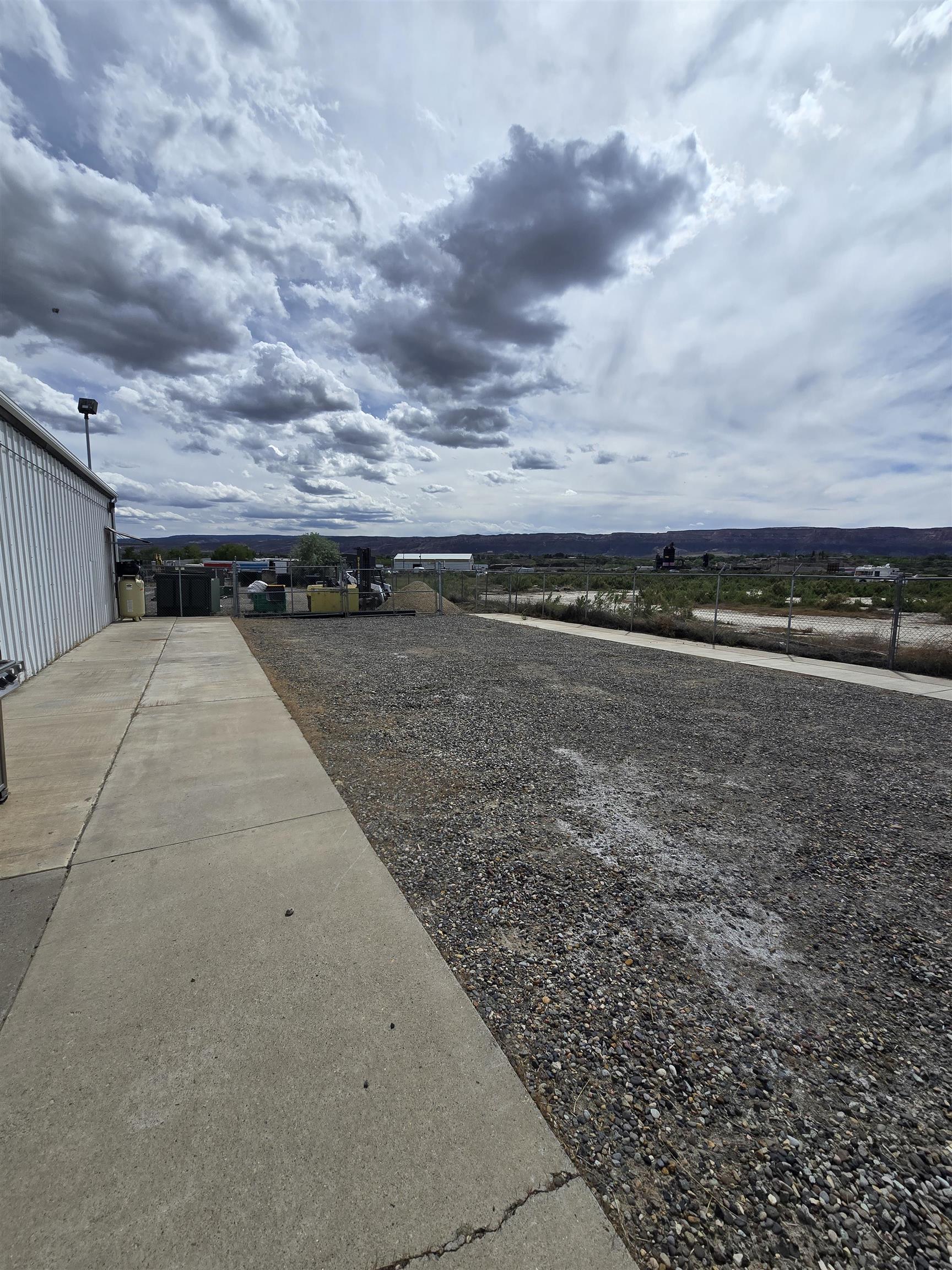 2375 Leland Avenue Unit: B