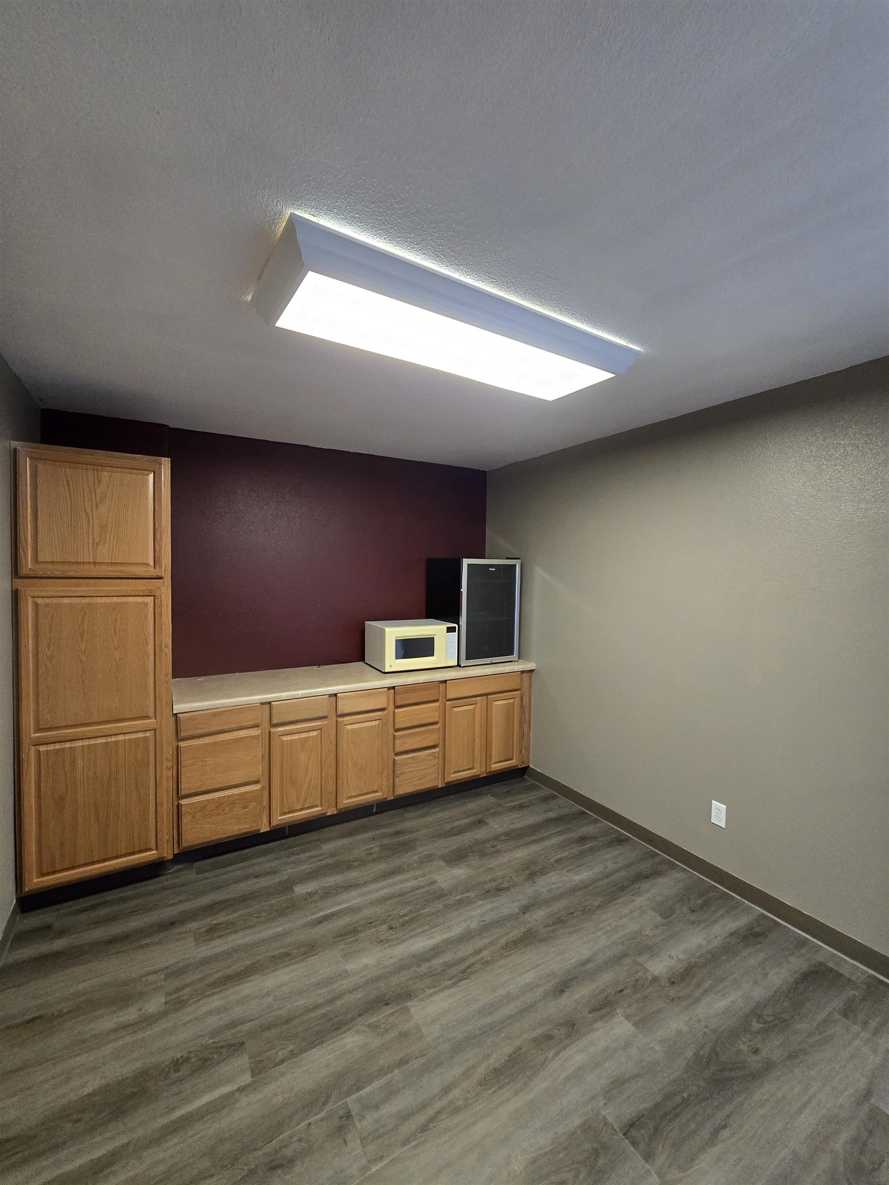 802 1st Avenue Unit: B