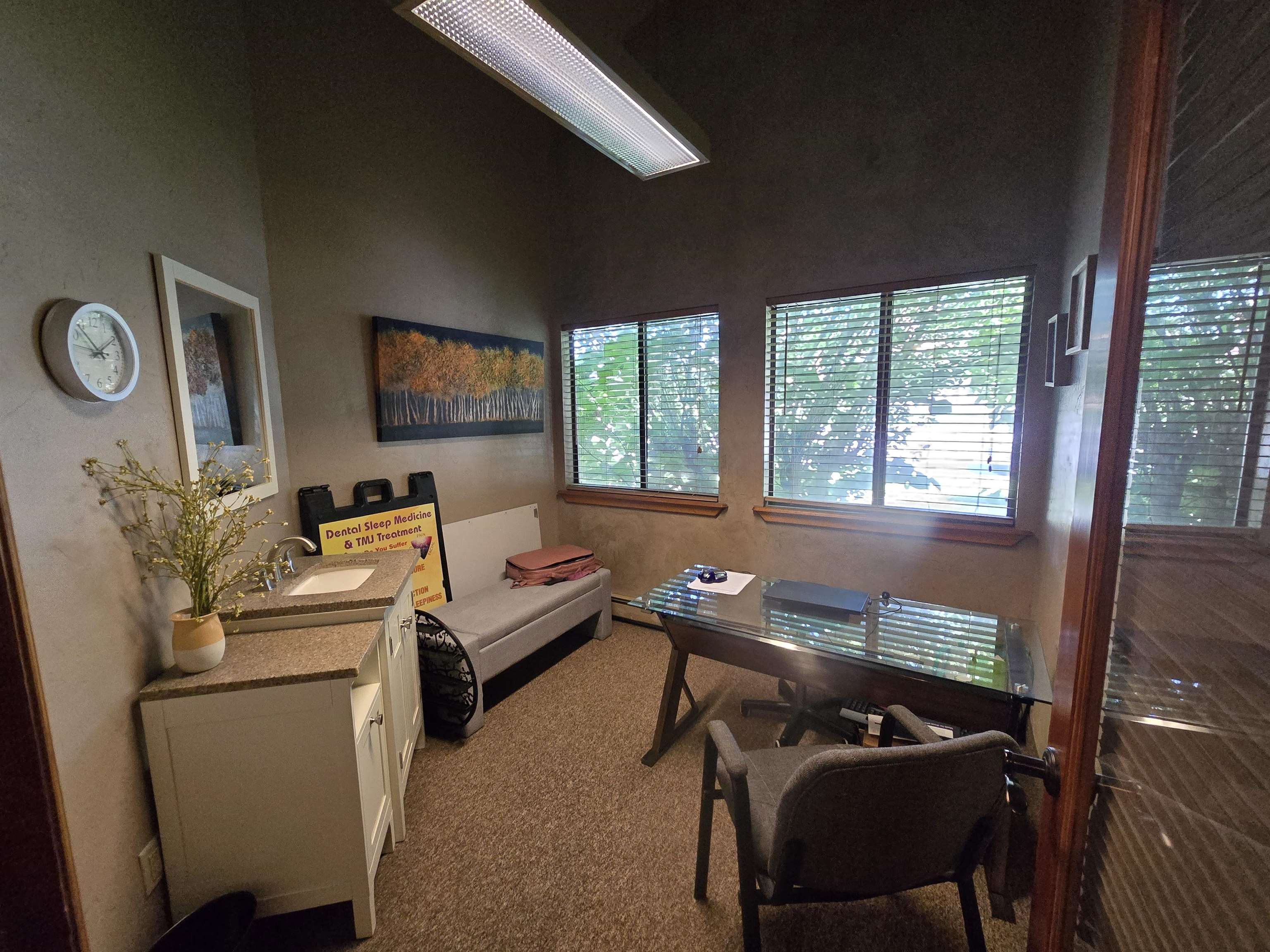 2755 North Avenue Unit: Coffee Bar