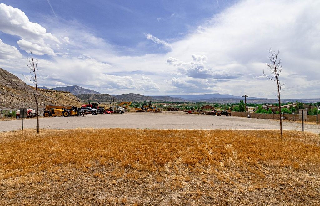 688 45 Road