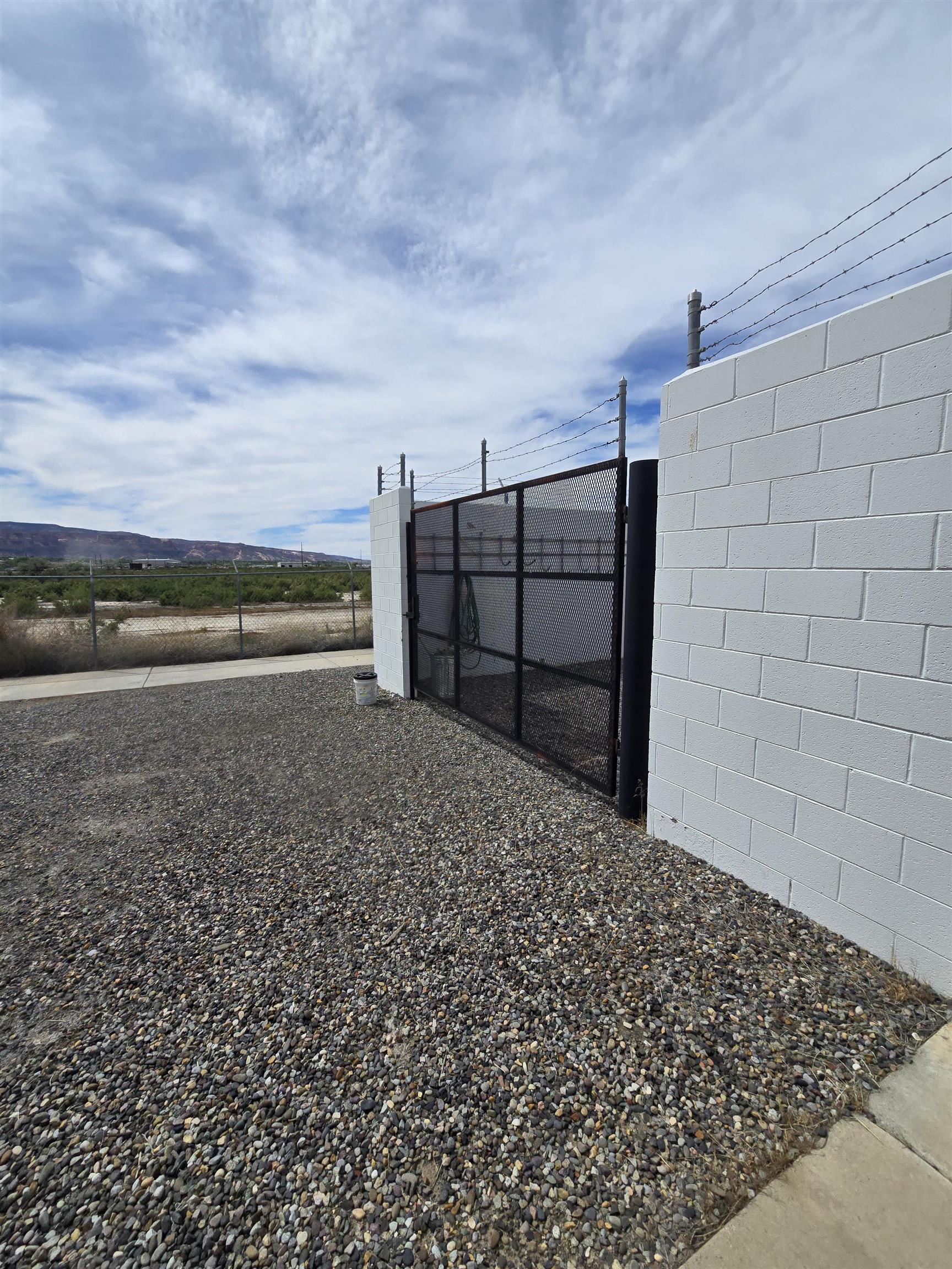 2375 Leland Avenue Unit: Yard