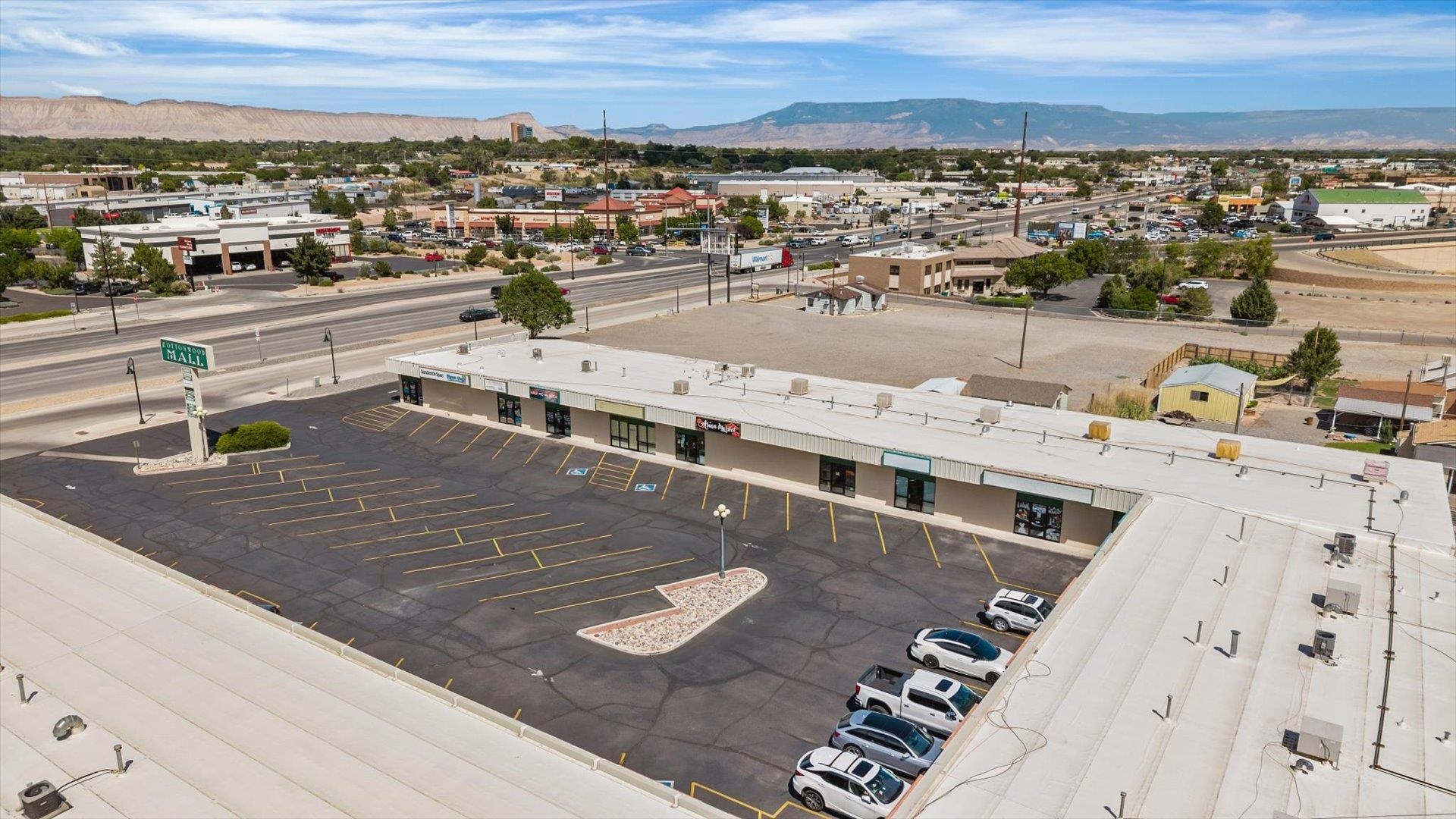 2493 Highway 6&50 Unit: 5&6