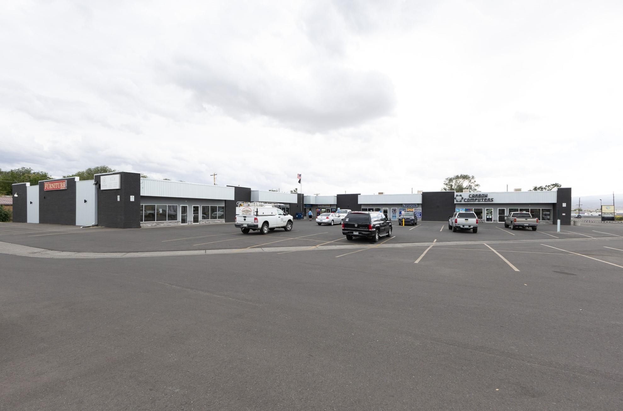 2923 North Avenue Unit: 8B