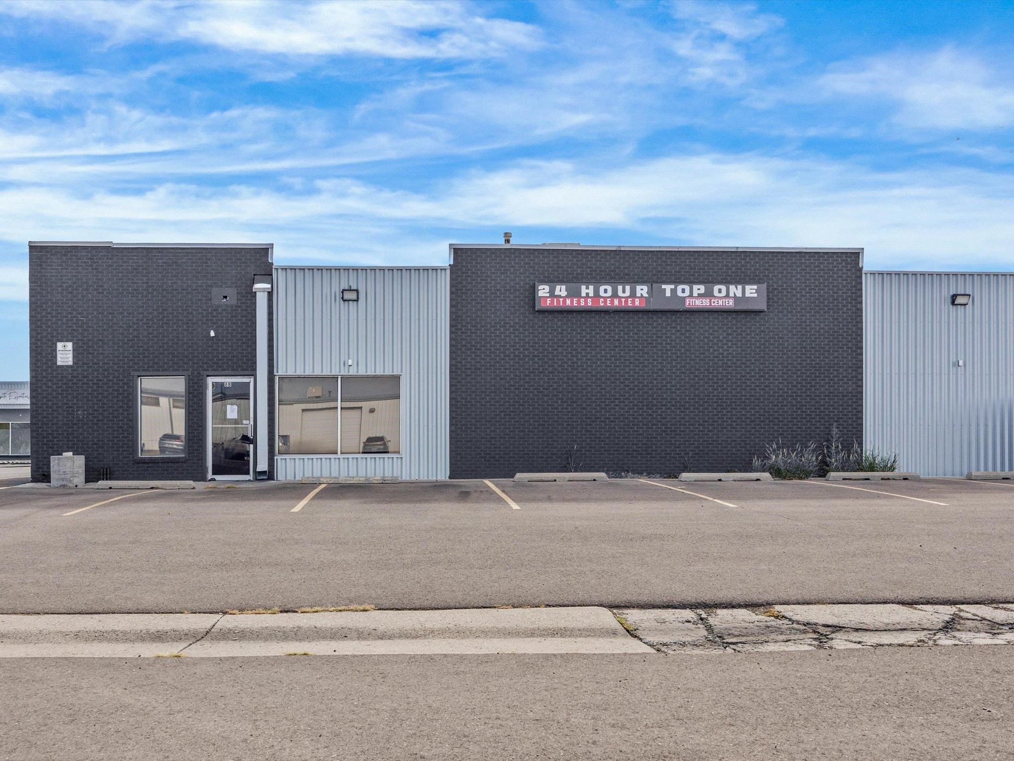 2923 North Avenue Unit: 8B