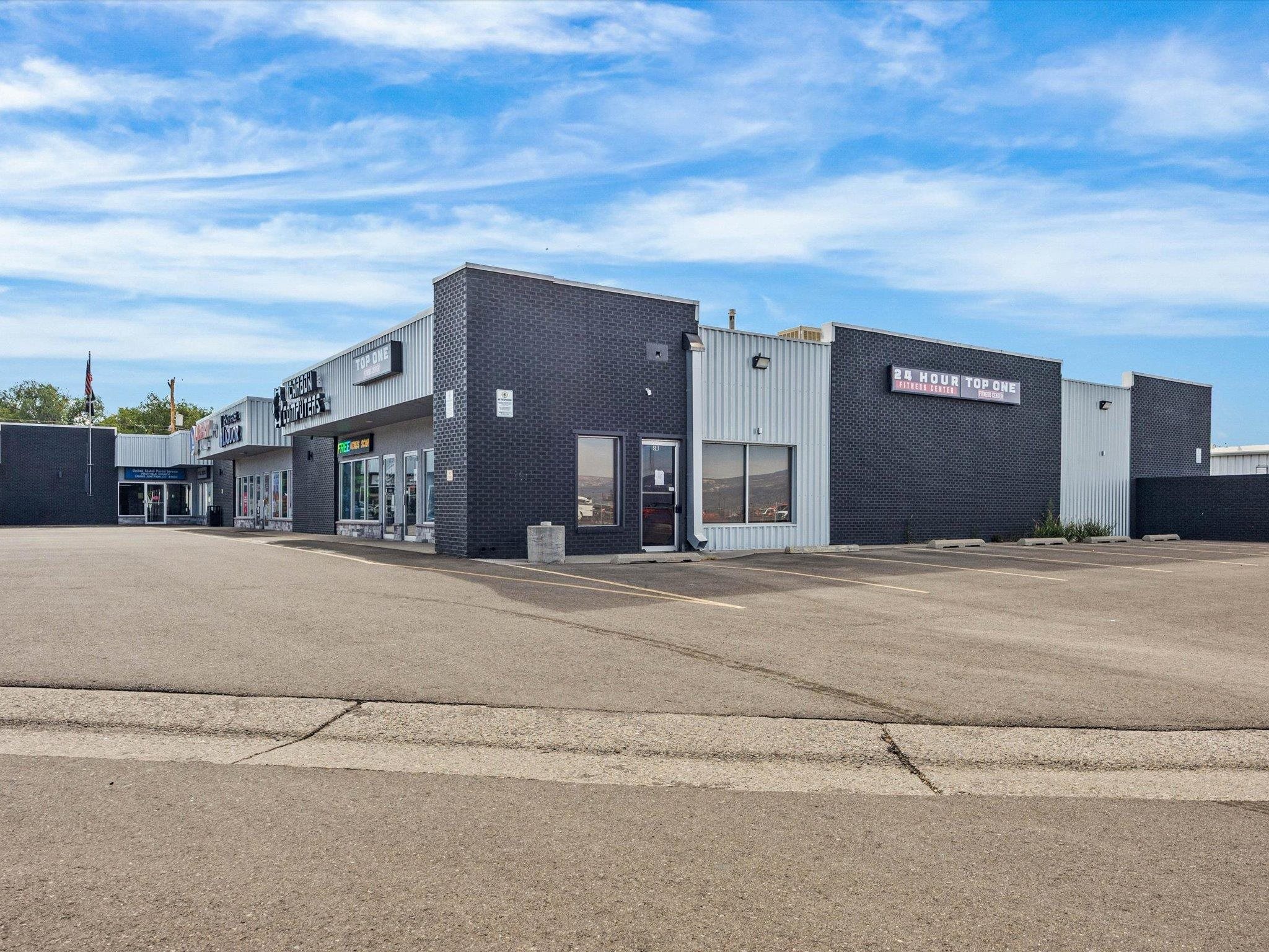 2923 North Avenue Unit: 8B