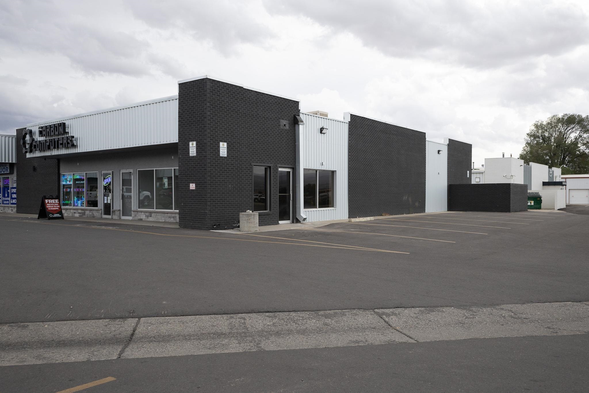 2923 North Avenue Unit: 8B