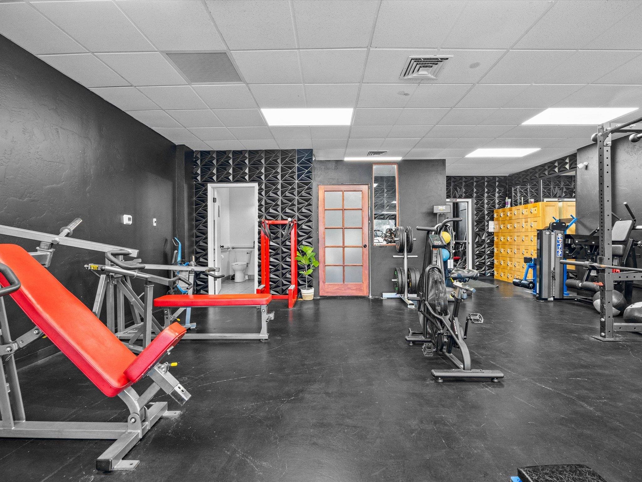 2923 North Avenue Unit: 8B