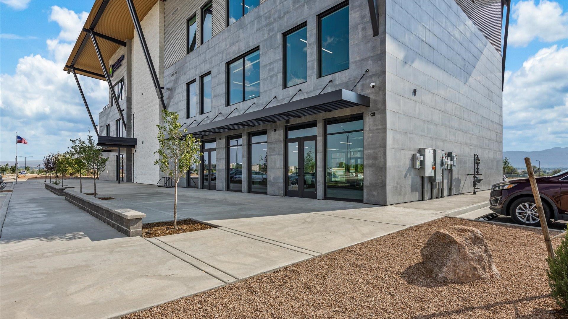 2392 Langridge Drive Unit: Suite B