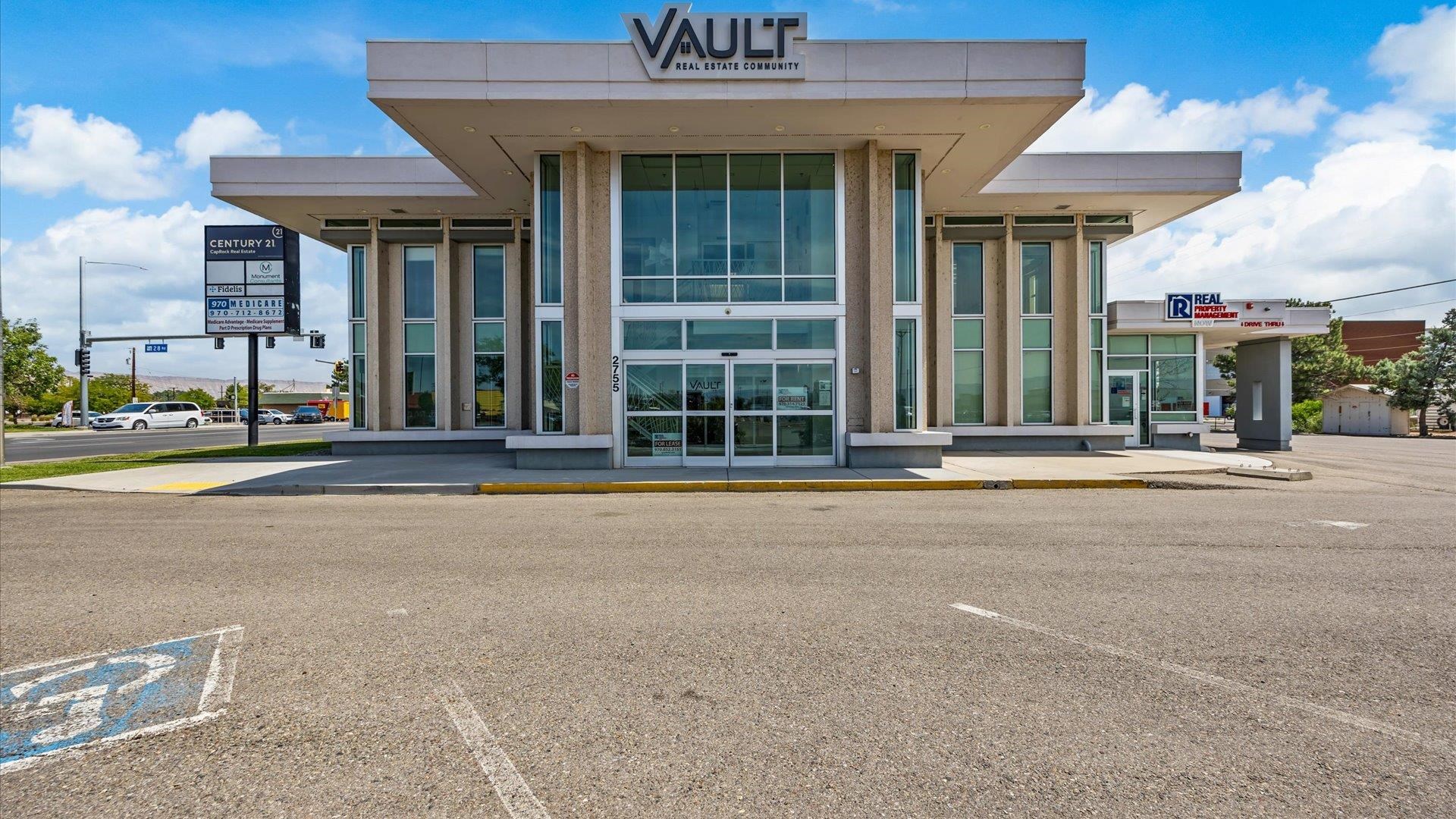 2755 North Avenue Unit: 123B
