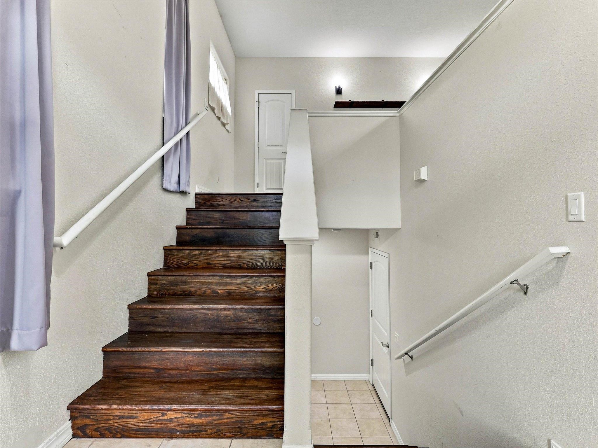 405 1/2 Rockwood Lane