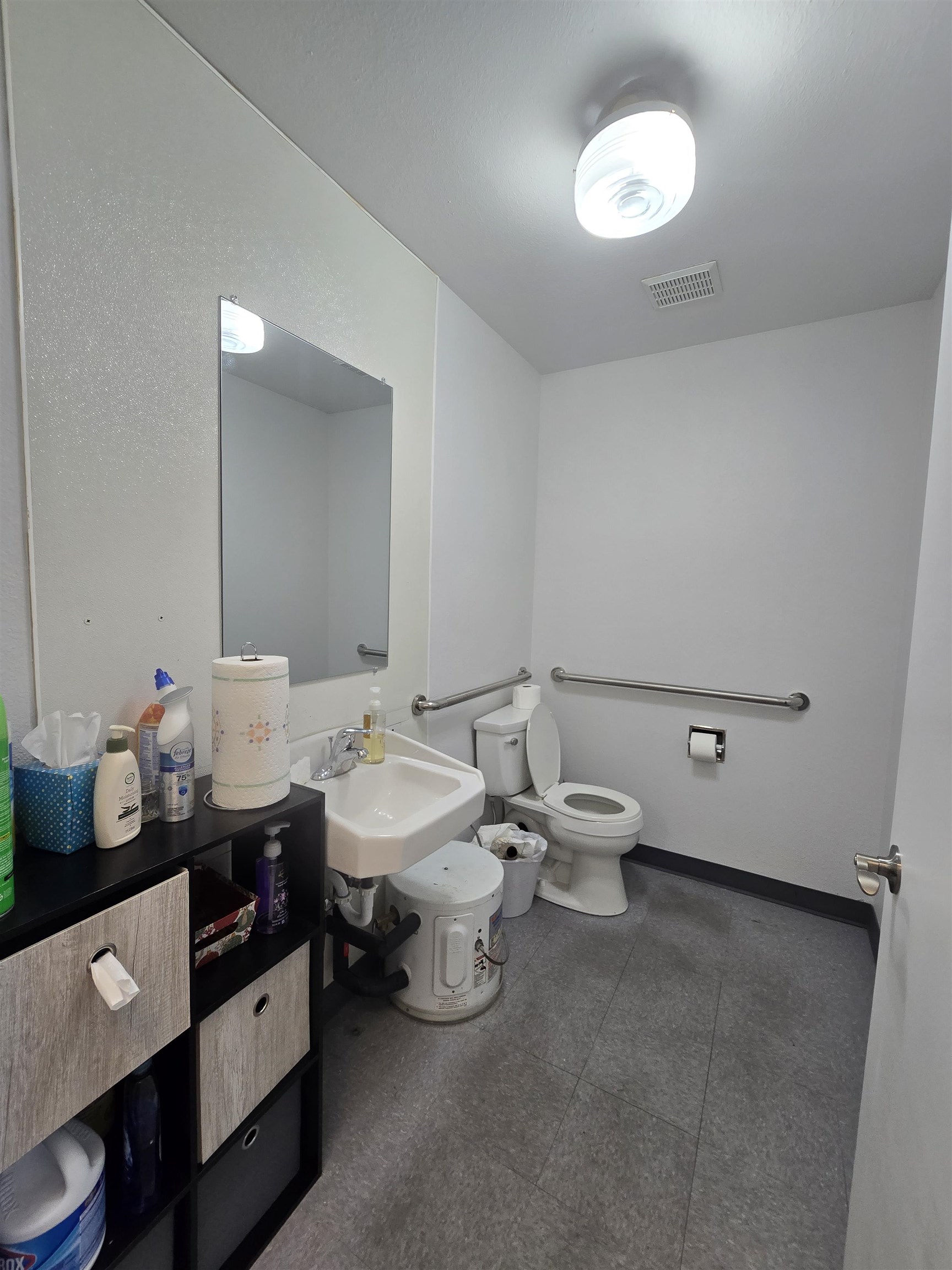 2923 North Avenue Unit: 3