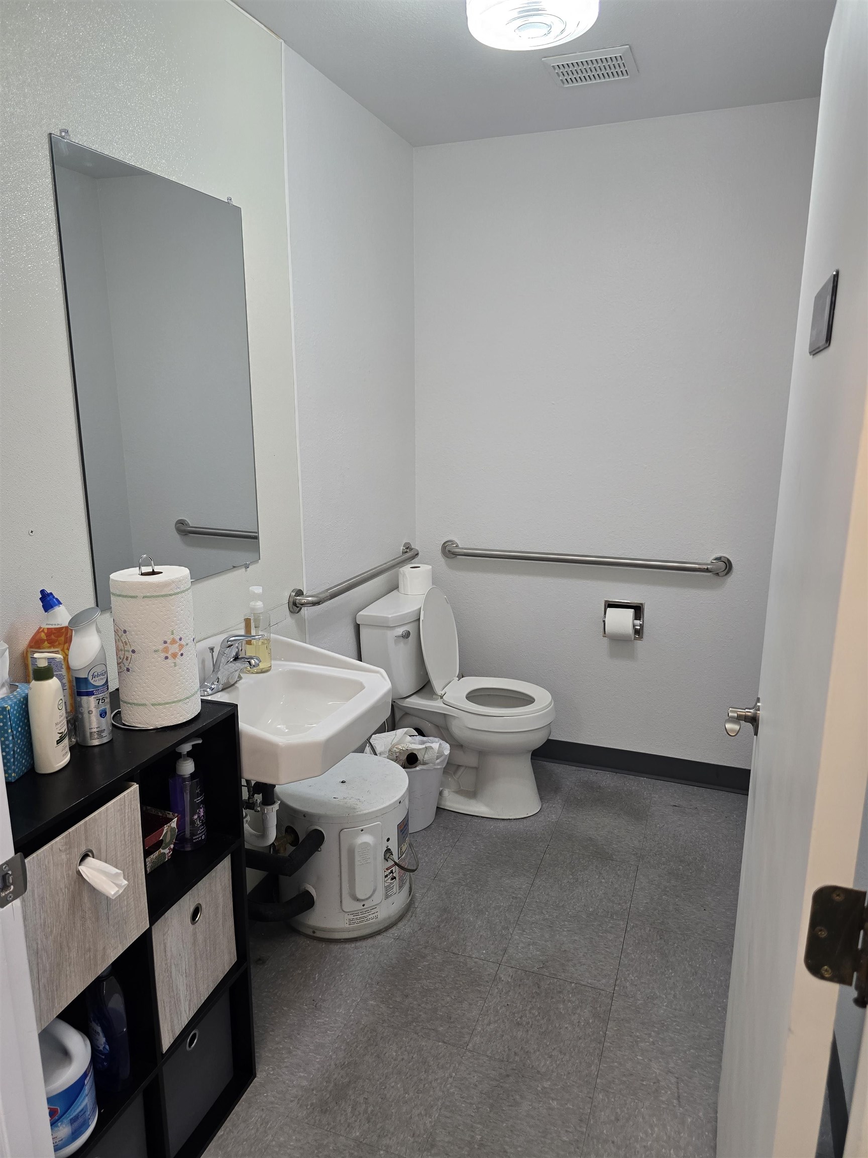 2923 North Avenue Unit: 3