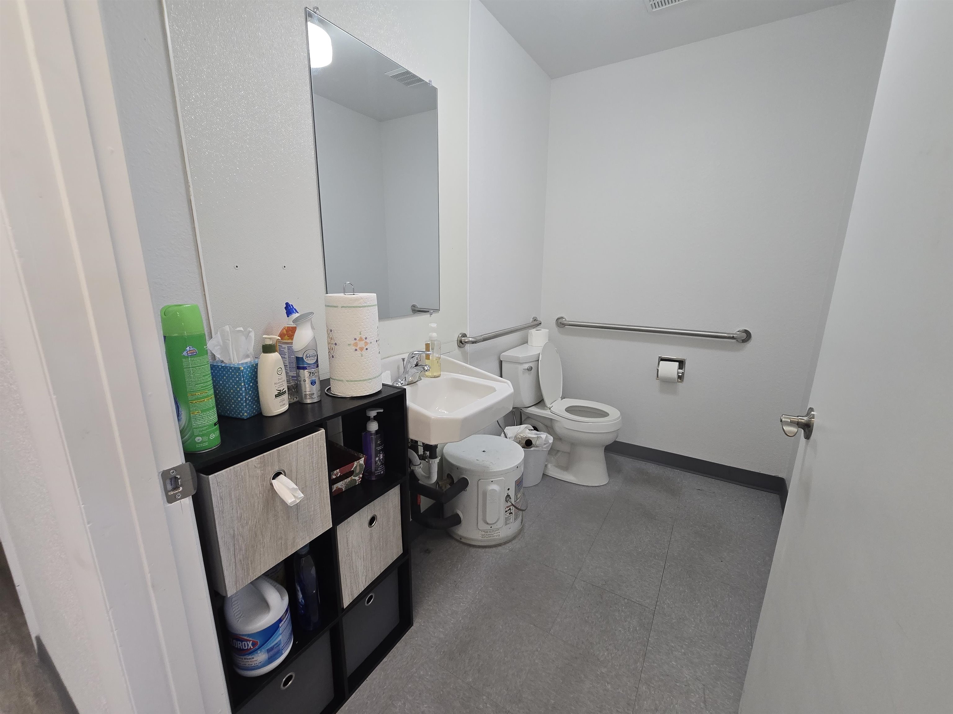 2923 North Avenue Unit: 3