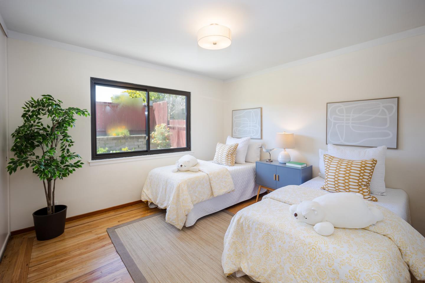 557 Joaquin DR
