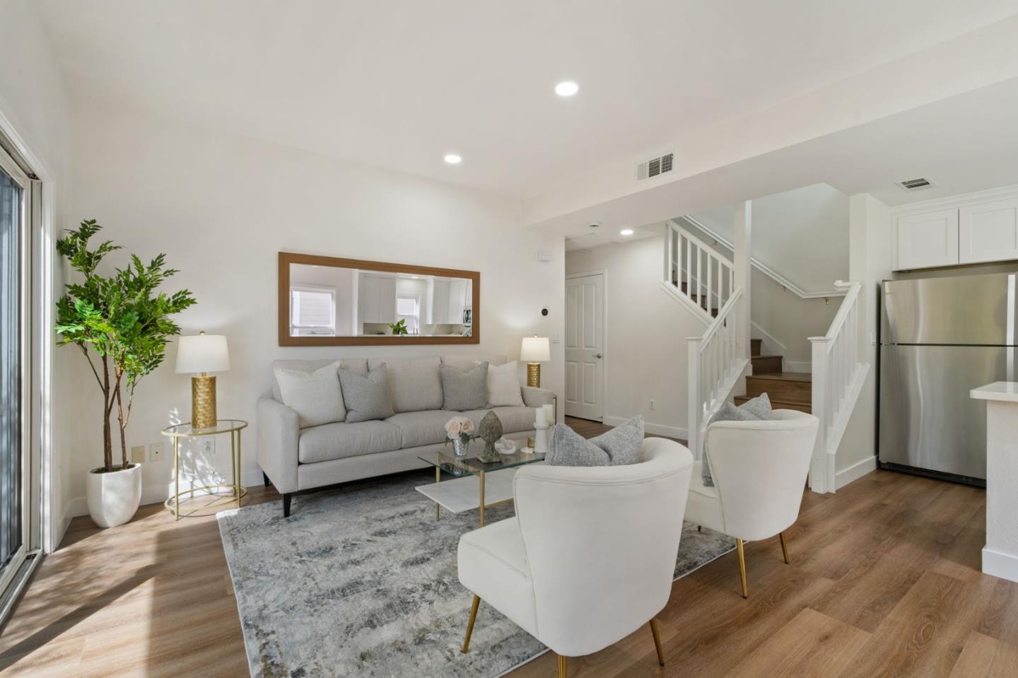 729 Cottage CT