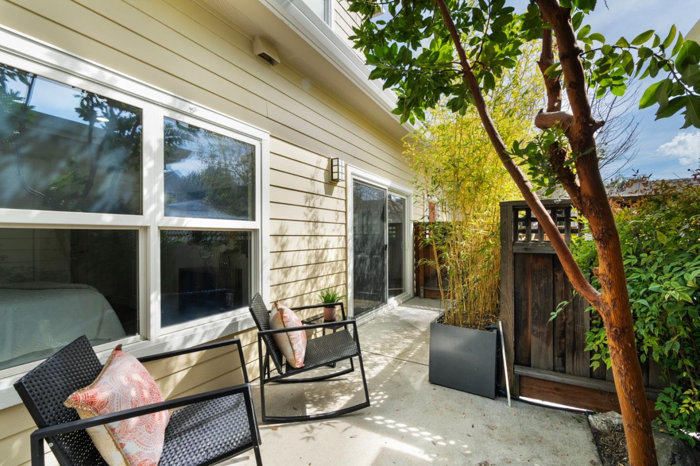 729 Cottage CT