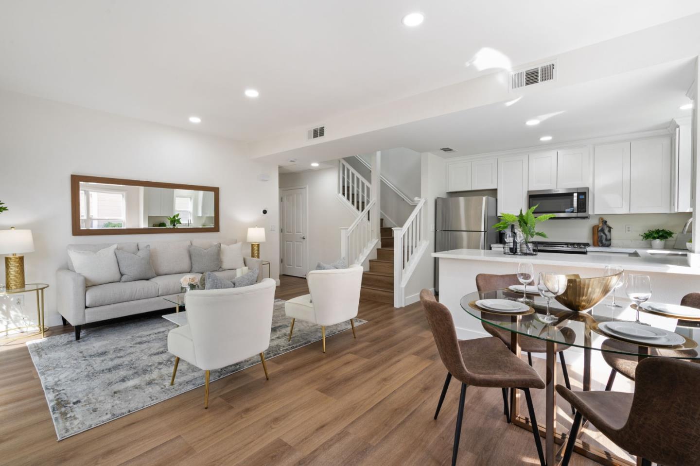 729 Cottage CT